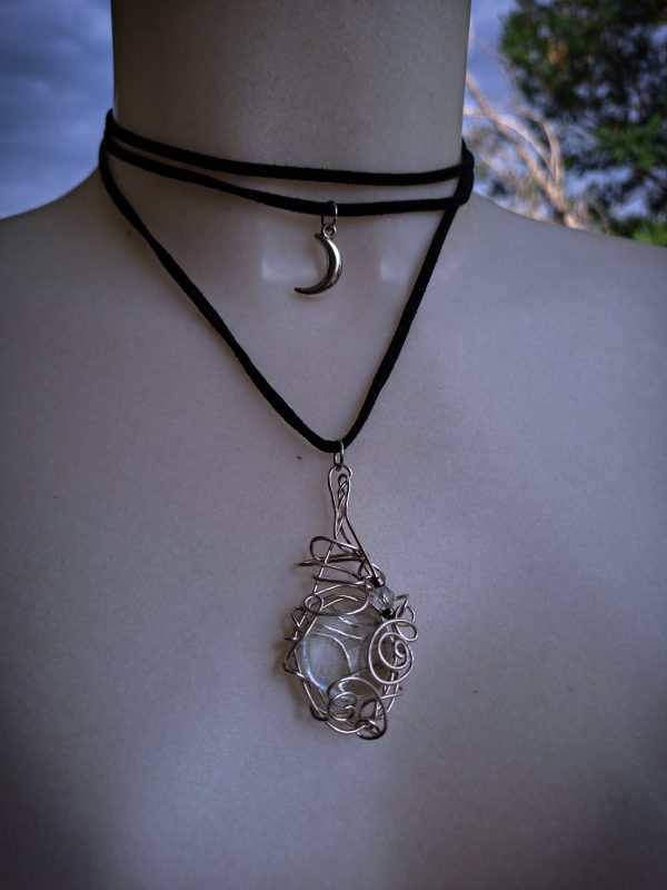 Wirewrapped Transparent Drop Pendant - Image 4