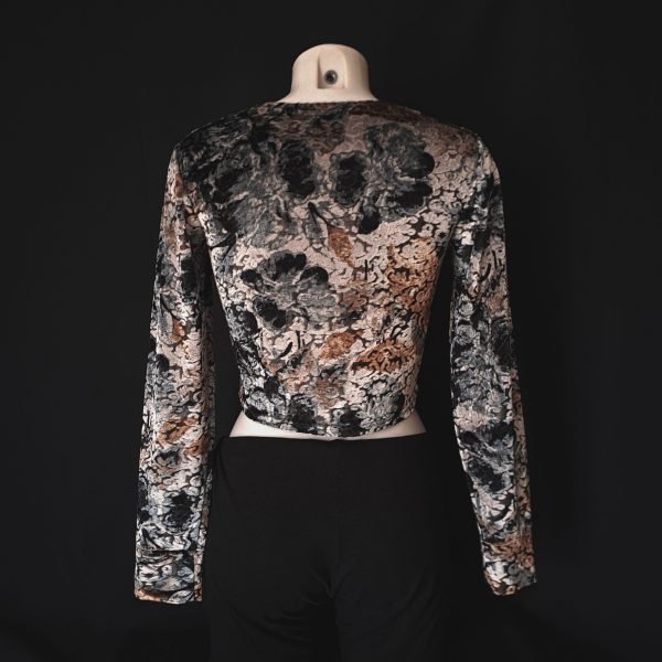 Vintage Long-Sleeve Crop-Top - Image 2