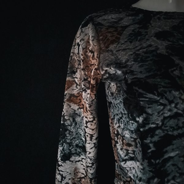 Vintage Long-Sleeve Crop-Top - Image 5