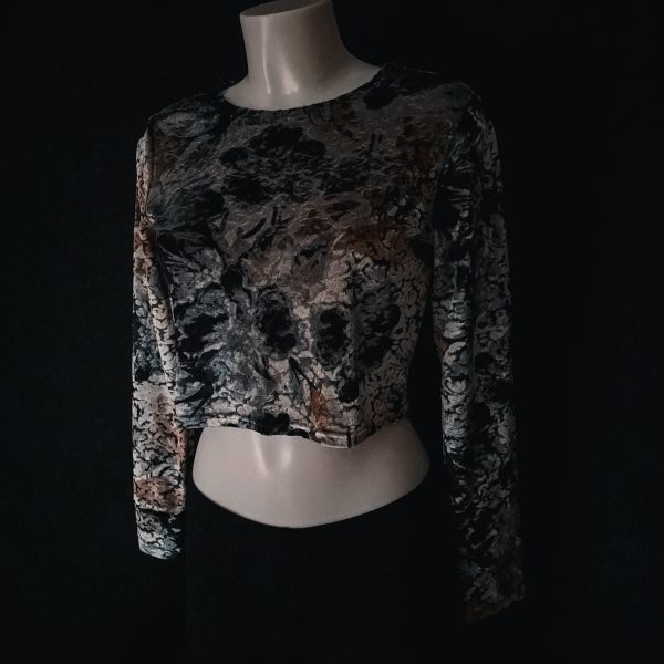 Vintage Long-Sleeve Crop-Top - Image 6