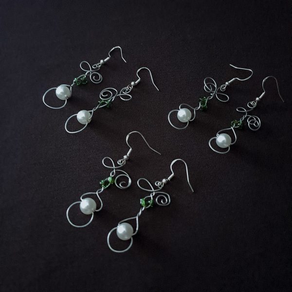 Swirly Wire Dangle Earrings - Image 17