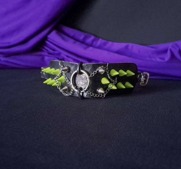 Leather Spike Bracelet - Green Spikes O-Ring & Chains - Image 5