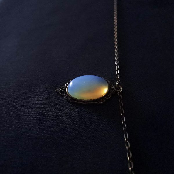 antique-bronze-oval-moonstone-necklace