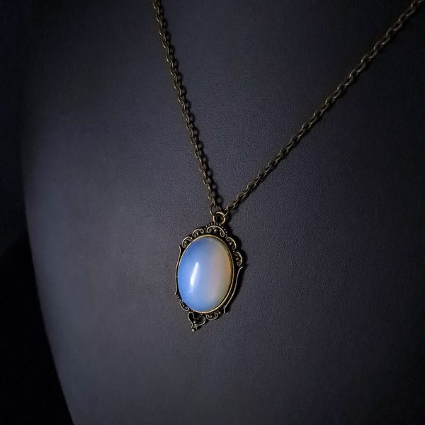 antique-bronze-oval-moonstone-necklace
