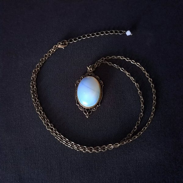 antique-bronze-oval-moonstone-necklace