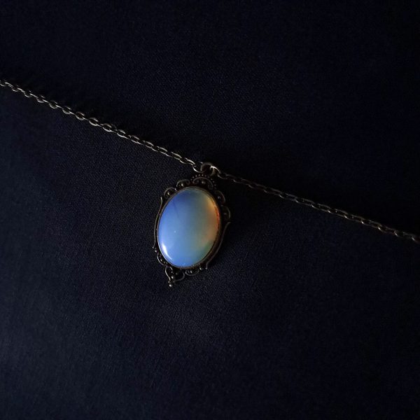 antique-bronze-oval-moonstone-necklace