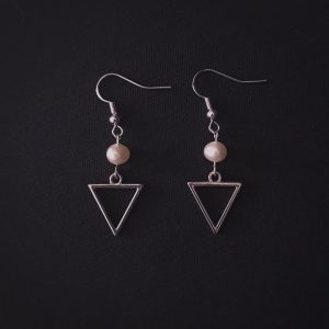 triangle-dangle-earrings-pearl