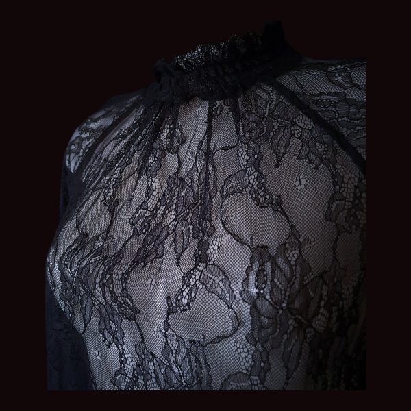 Long-Sleeve Lace Top - Image 4