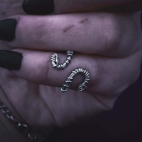 Wrap Around Barbed Wire Ring